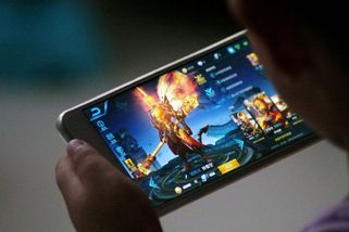 Zacílení na děti se vyplatilo. Podvodníci si přišli na miliardy - Novinky